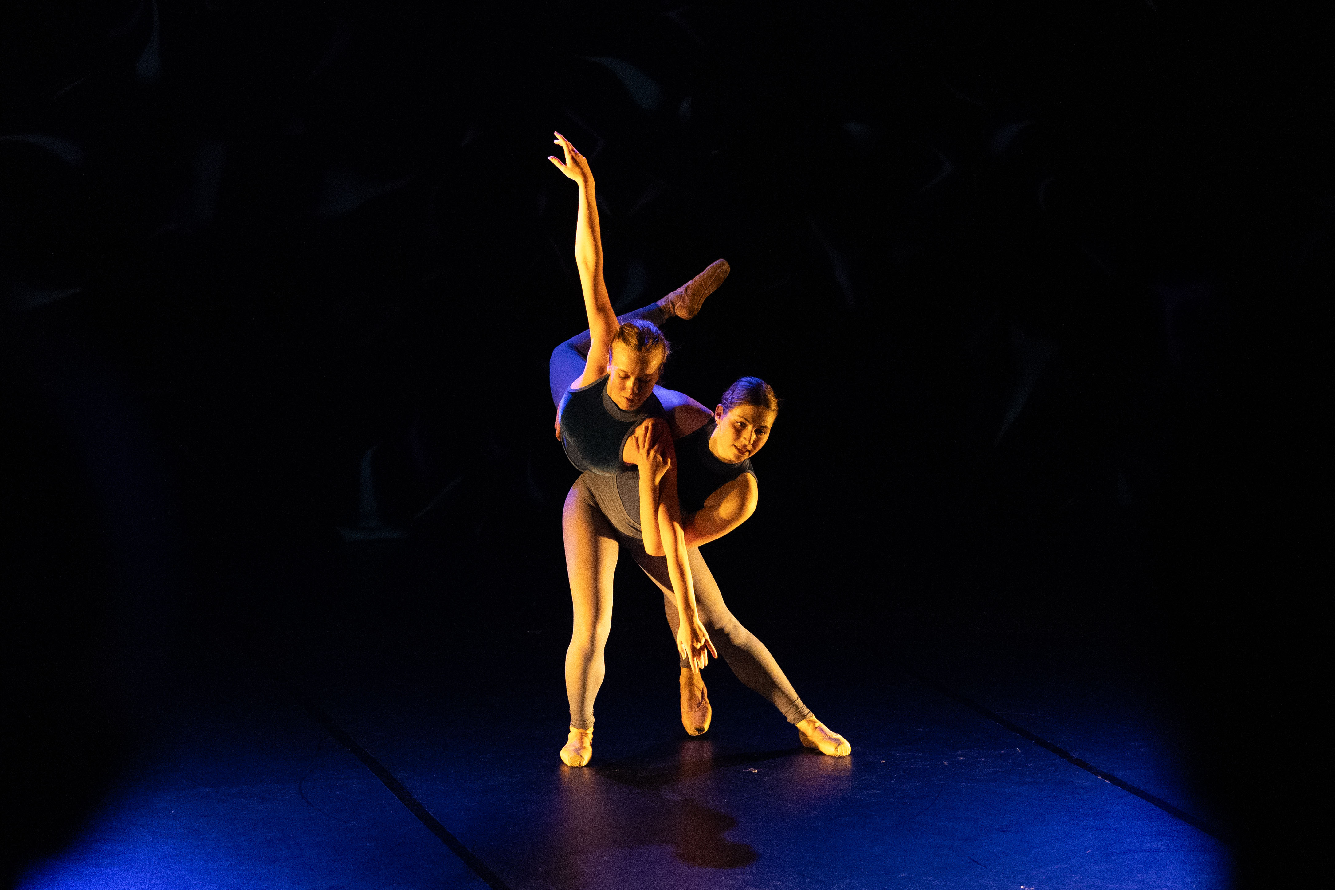 UCSB Dance Company Lighting Image 10